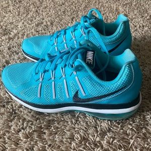 Nike Air Max Dynasty sneakers